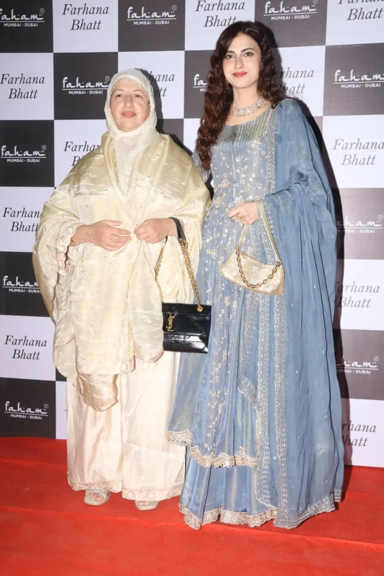 Farrhana Bhat hosted a stylish iftar gathering where several guests turned up in elegant traditional ensembles. She was spotted posing with her mother, looking graceful in a powder-blue embroidered anarkali set.